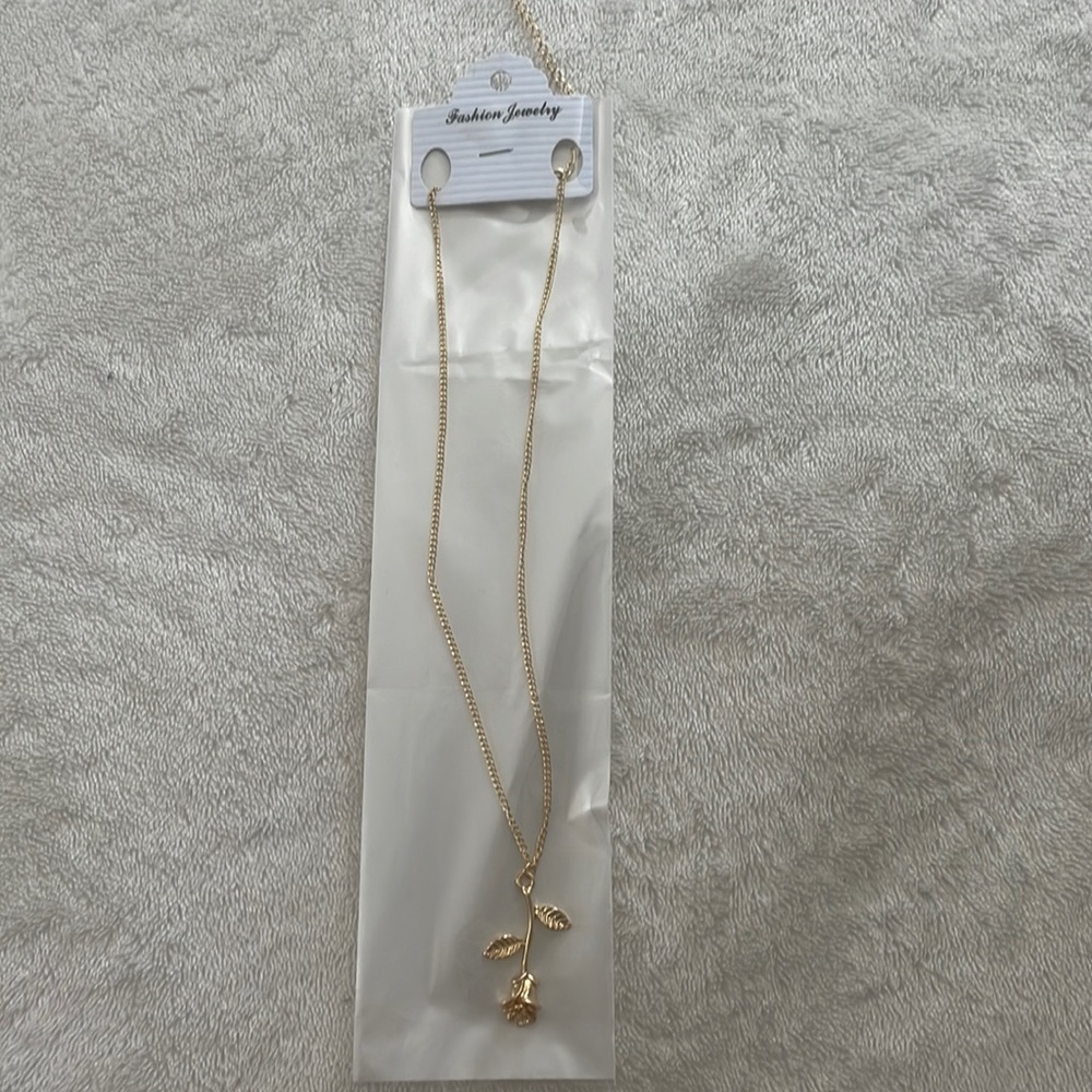 Rose necklace
